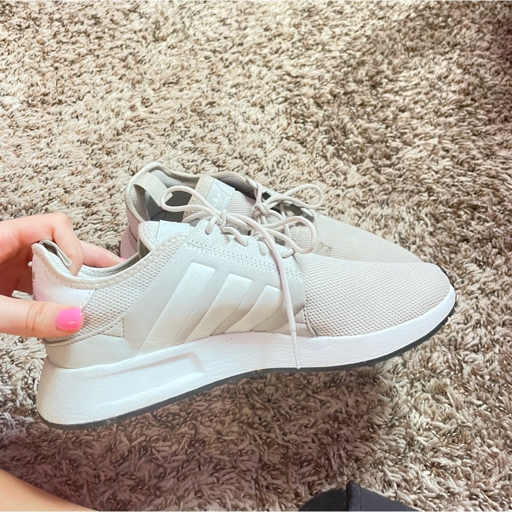 Grey adidas shoes - Picture 1 of 3
